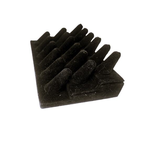 Black Velvet 18 Finger Ring Display - Picture 4 of 6